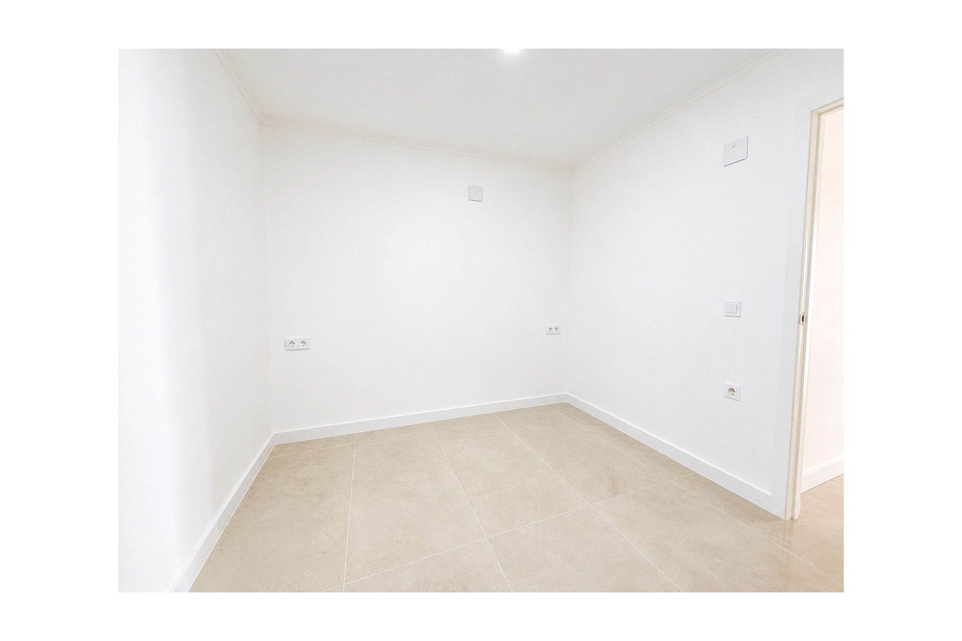 For sale - 2 Bedroom 1 Bathroom Ground Floor Bungalow in Torrevieja - La Siesta - El Salado - Torreta  - Alicante