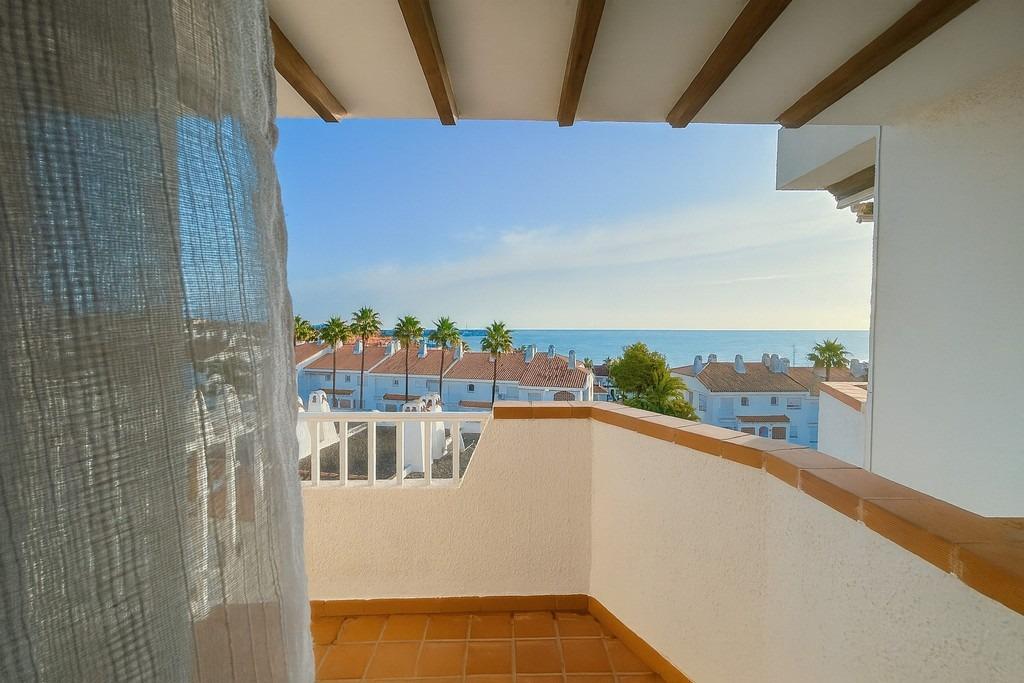 For sale - 3 Bedroom 2 Bathroom Terraced house in Dehesa de campoamor - Campoamor  - Alicante