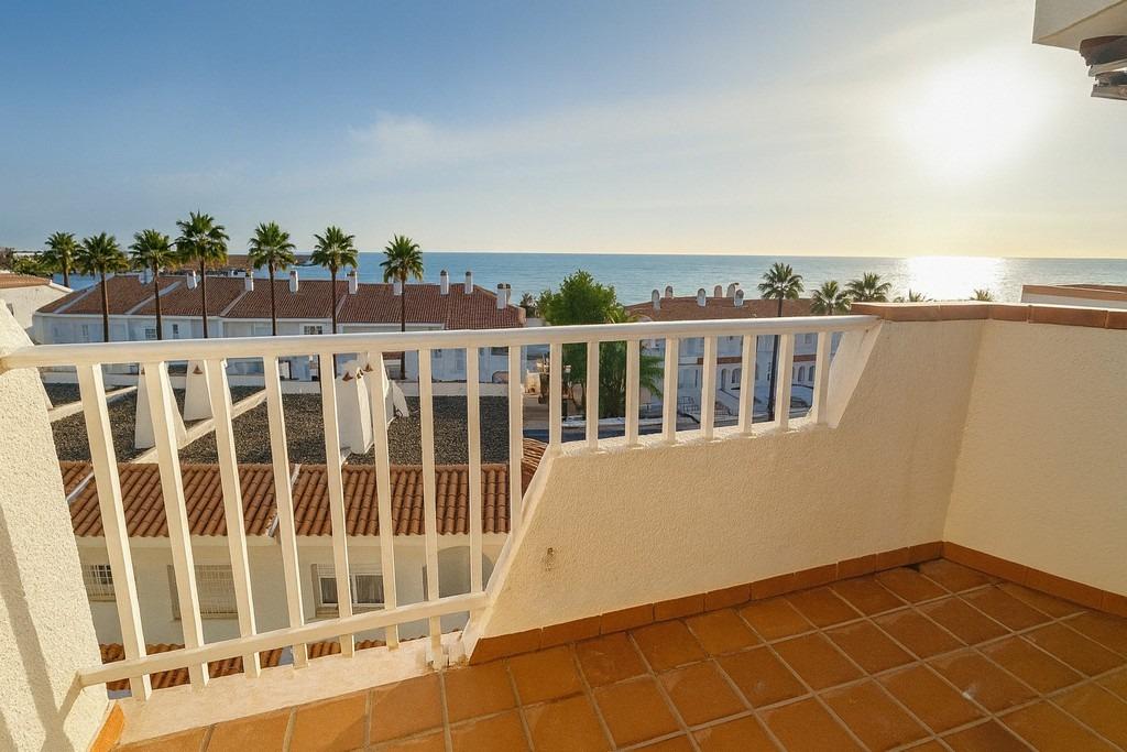 For sale - 3 Bedroom 2 Bathroom Terraced house in Dehesa de campoamor - Campoamor  - Alicante