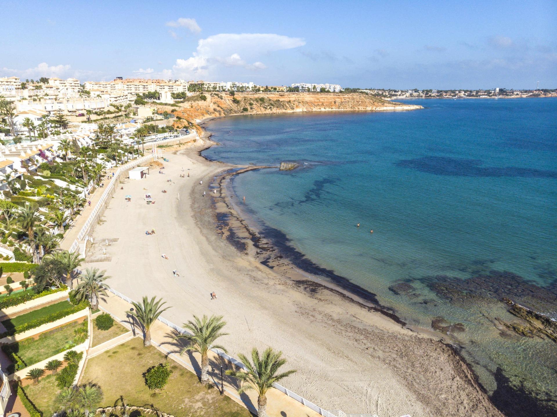 For sale - 3 Bedroom 2 Bathroom Terraced house in Dehesa de campoamor - Campoamor  - Alicante