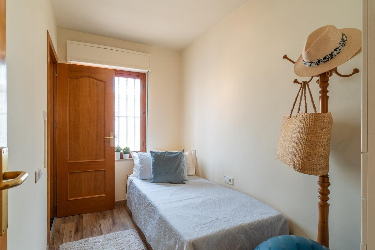 For sale - 3 Bedroom 2 Bathroom Flat in Torrevieja - Playa de los Naufragos  - Alicante