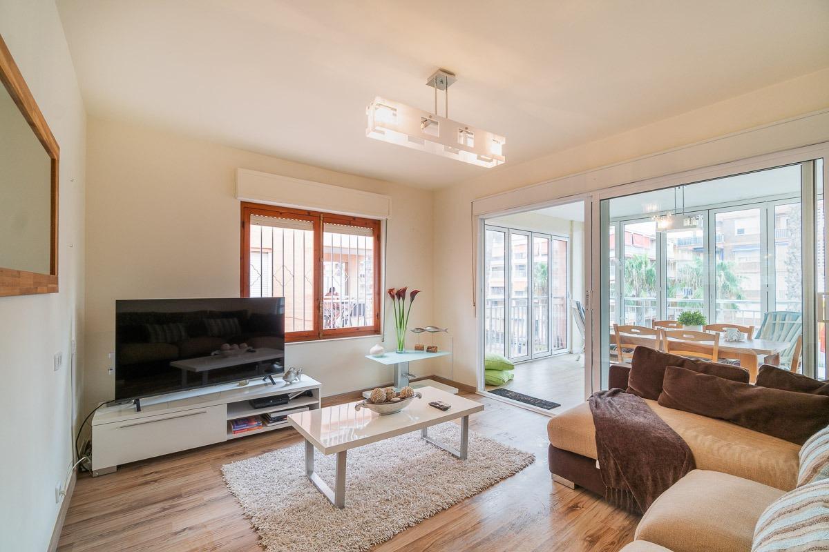 For sale - 3 Bedroom 2 Bathroom Flat in Torrevieja - Playa de los Naufragos  - Alicante