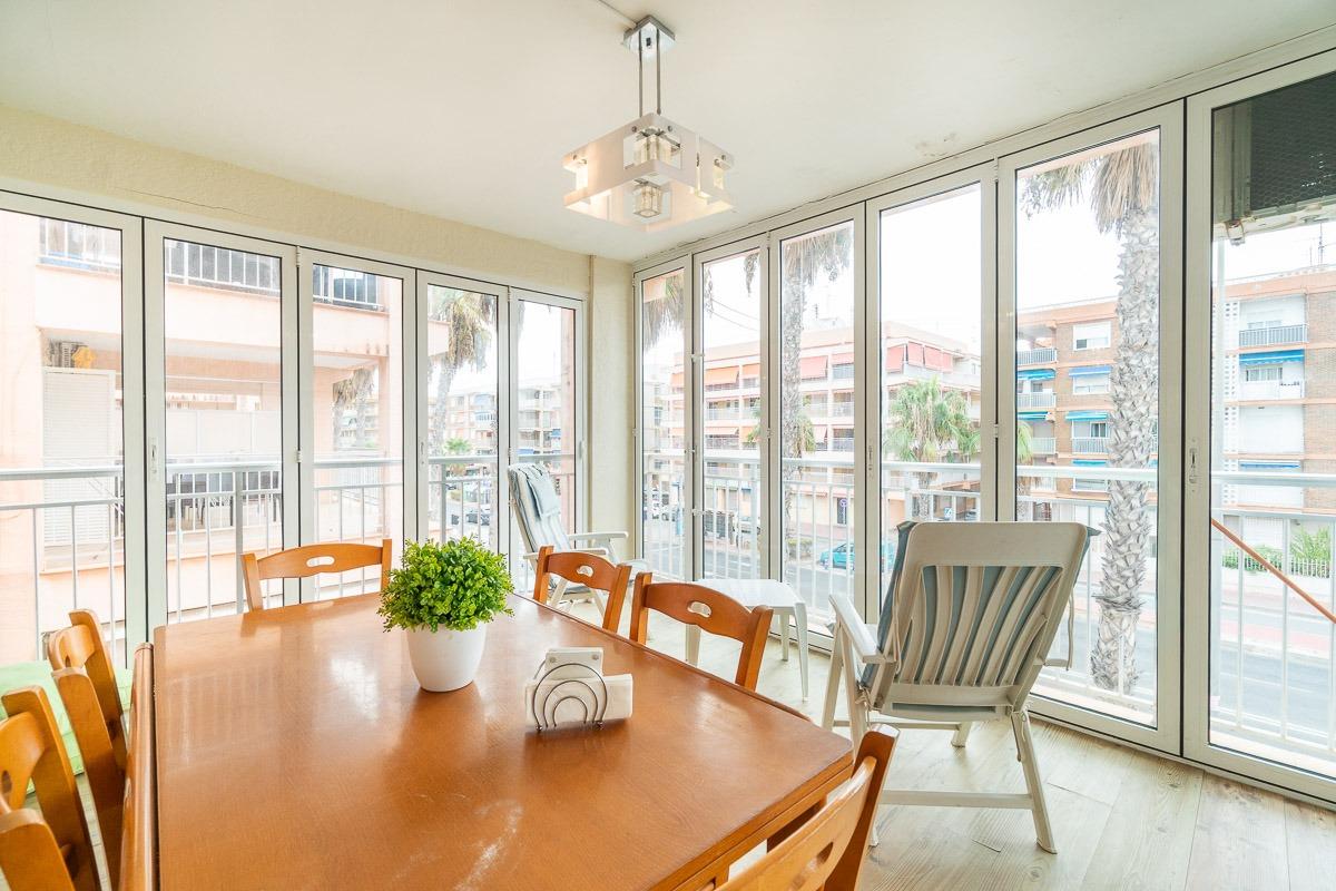 For sale - 3 Bedroom 2 Bathroom Flat in Torrevieja - Playa de los Naufragos  - Alicante