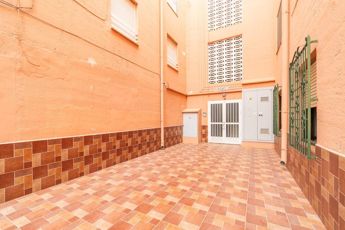 For sale - 3 Bedroom 2 Bathroom Flat in Torrevieja - Playa de los Naufragos  - Alicante