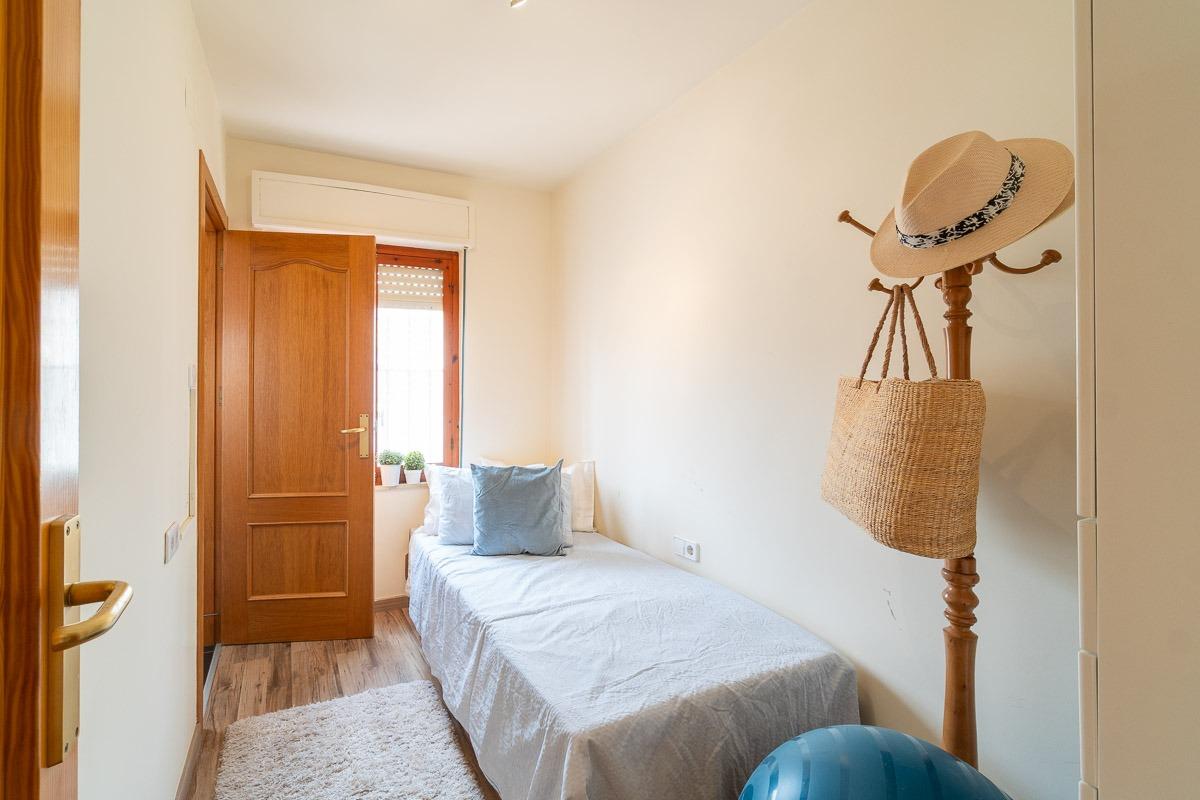 For sale - 3 Bedroom 2 Bathroom Flat in Torrevieja - Playa de los Naufragos  - Alicante