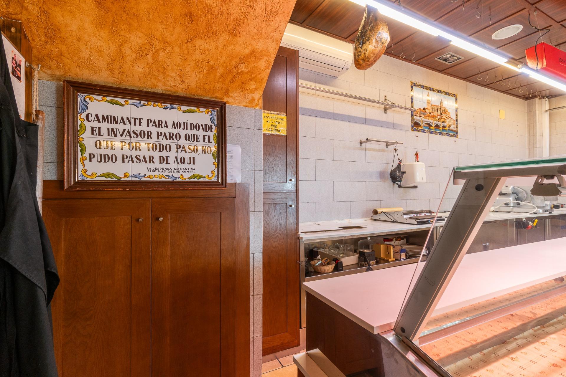For sale - 1 Bathroom Commercial Unit in Torrevieja - Paseo maritimo  - Alicante