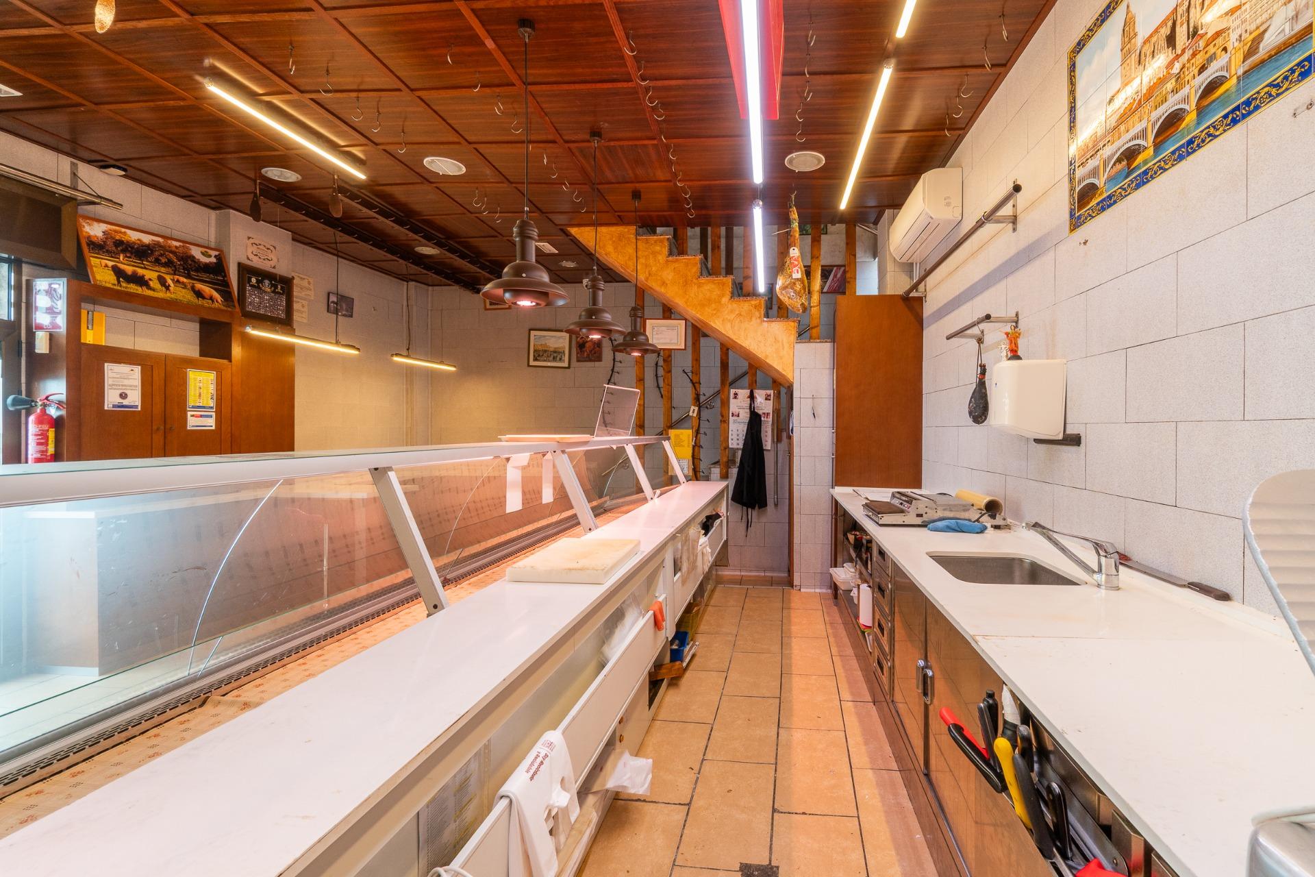 For sale - 1 Bathroom Commercial Unit in Torrevieja - Paseo maritimo  - Alicante
