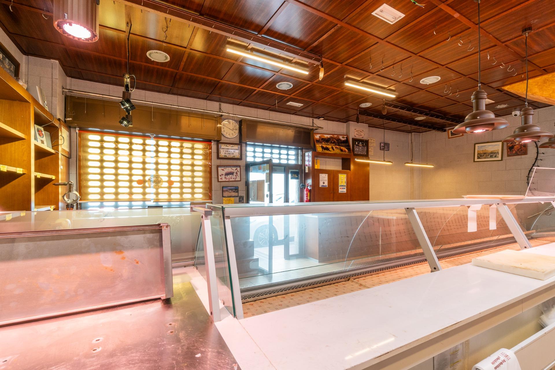 For sale - 1 Bathroom Commercial Unit in Torrevieja - Paseo maritimo  - Alicante