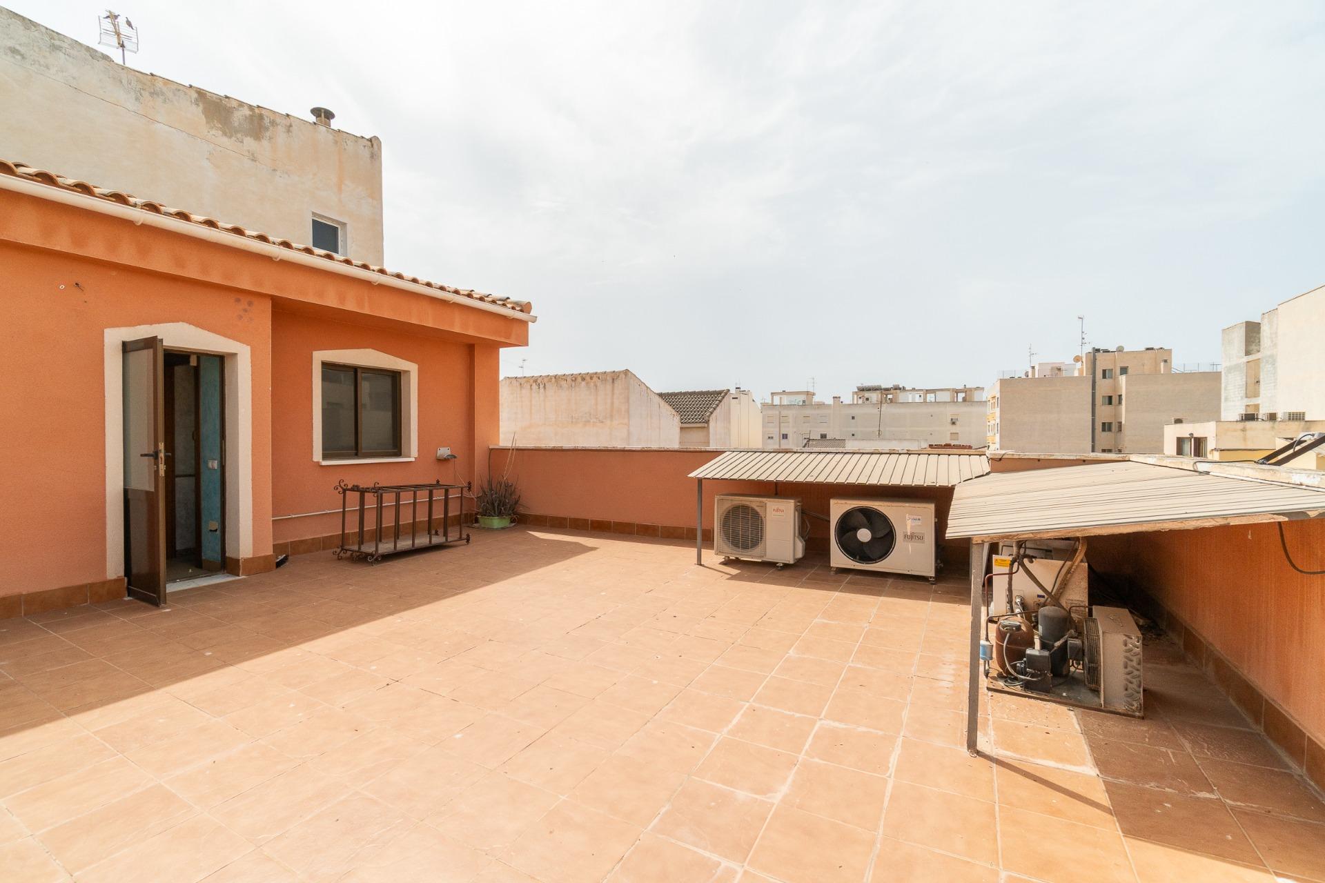 For sale - 1 Bathroom Commercial Unit in Torrevieja - Paseo maritimo  - Alicante