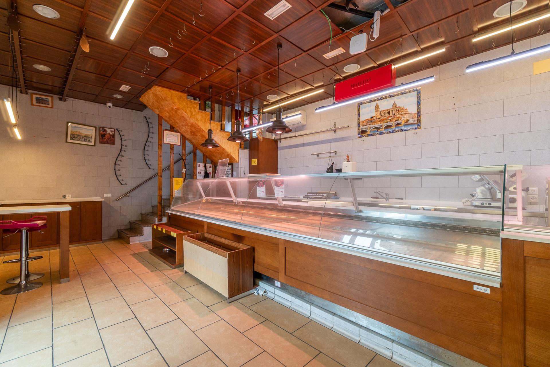 For sale - 1 Bathroom Commercial Unit in Torrevieja - Paseo maritimo  - Alicante