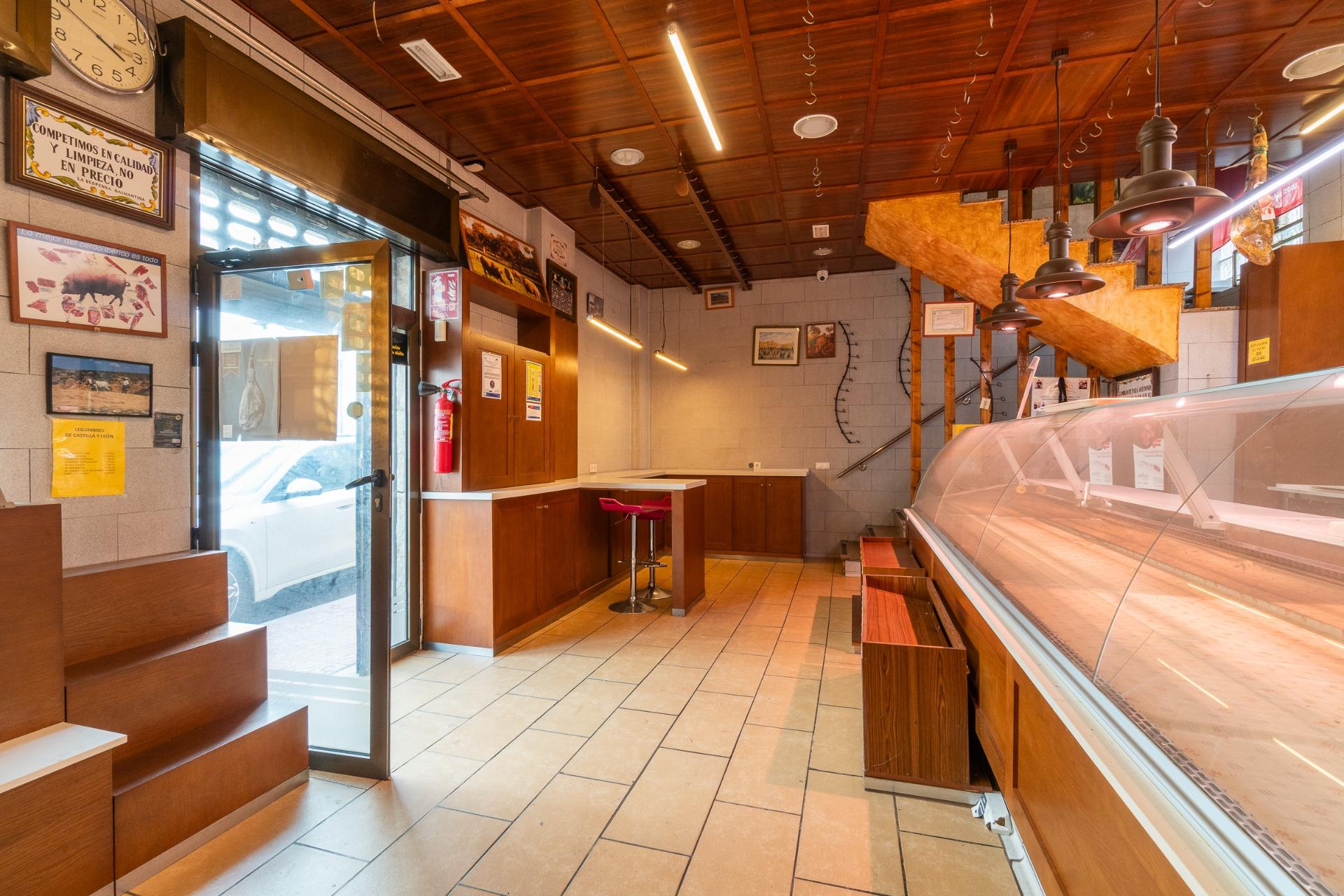 For sale - 1 Bathroom Commercial Unit in Torrevieja - Paseo maritimo  - Alicante