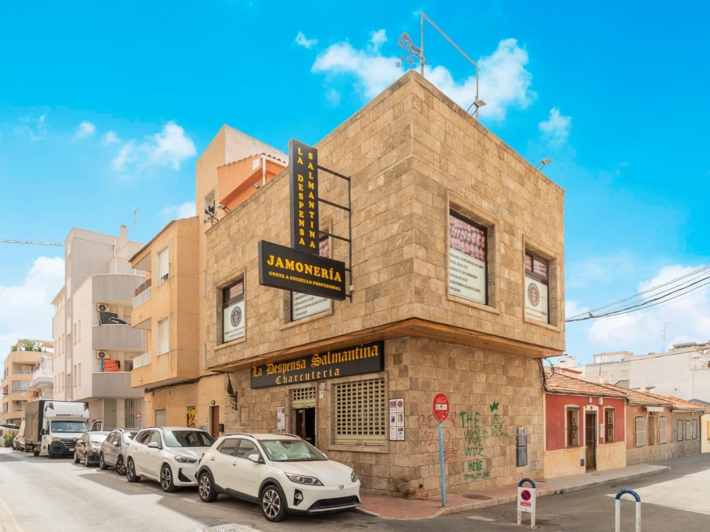 1 Bathroom Commercial Unit in Torrevieja