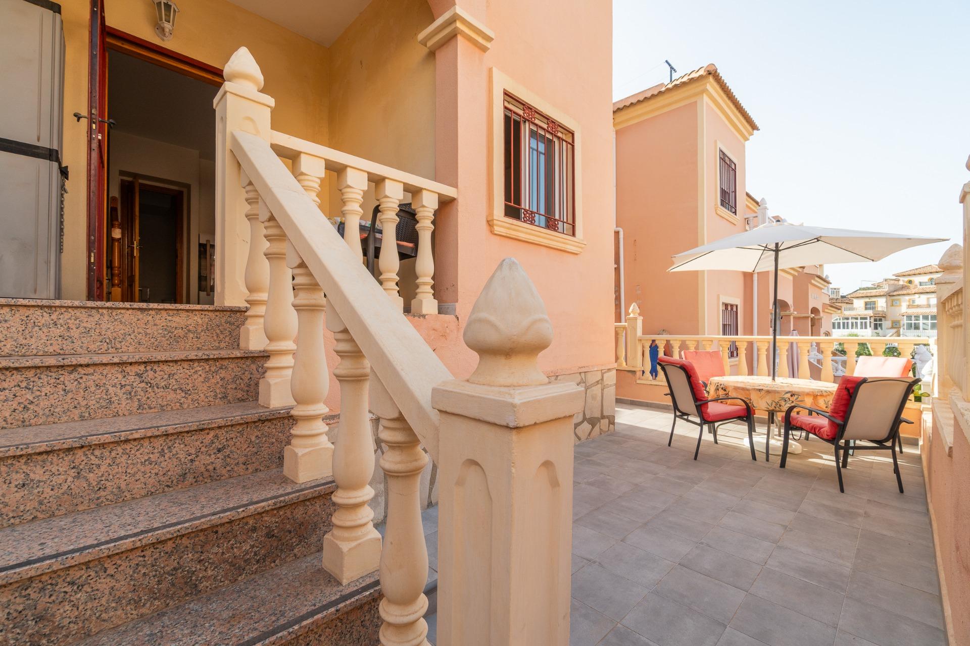 For sale - 3 Bedroom 2 Bathroom Terraced house in Orihuela Costa - Playa Flamenca  - Alicante