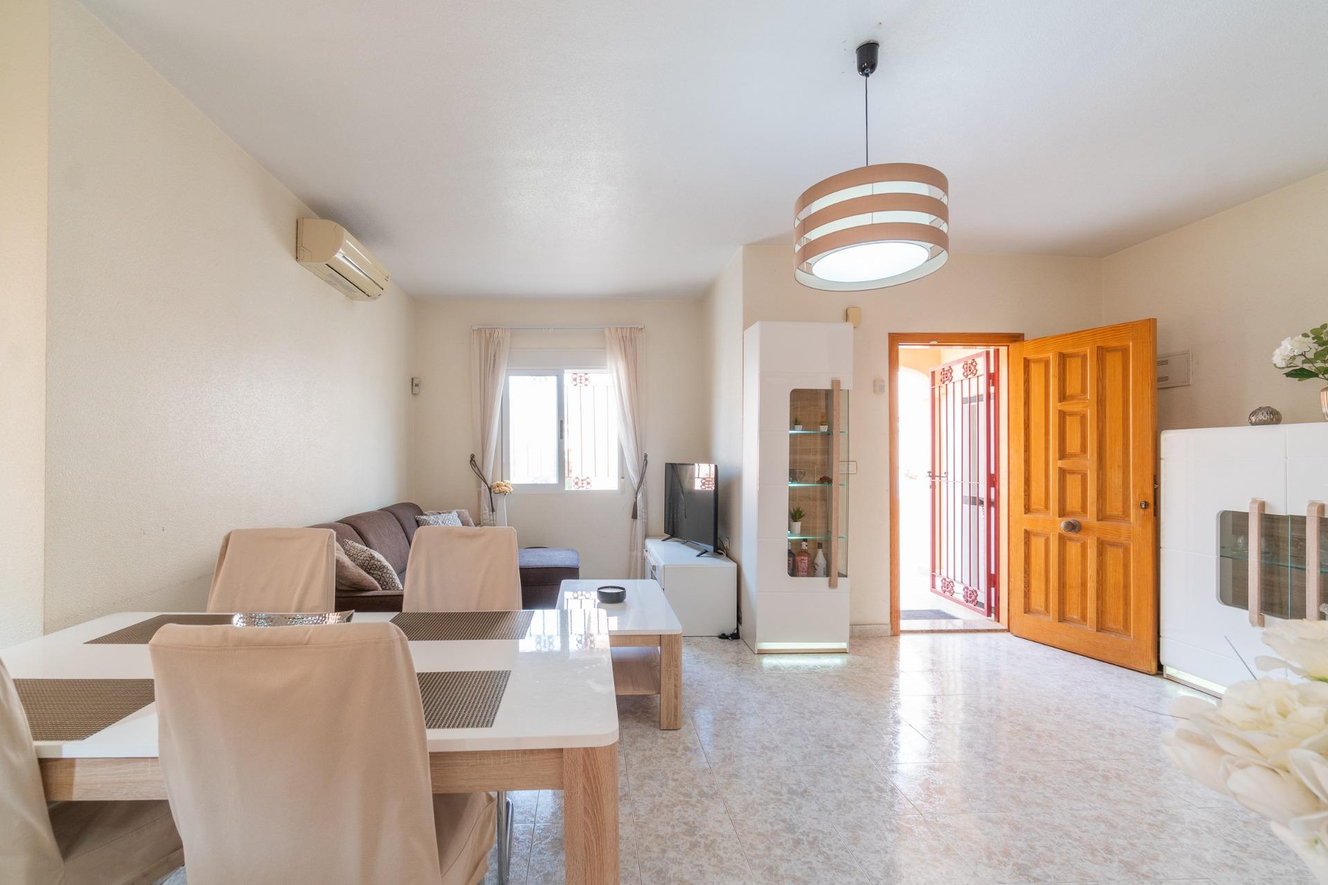 For sale - 3 Bedroom 2 Bathroom Terraced house in Orihuela Costa - Playa Flamenca  - Alicante
