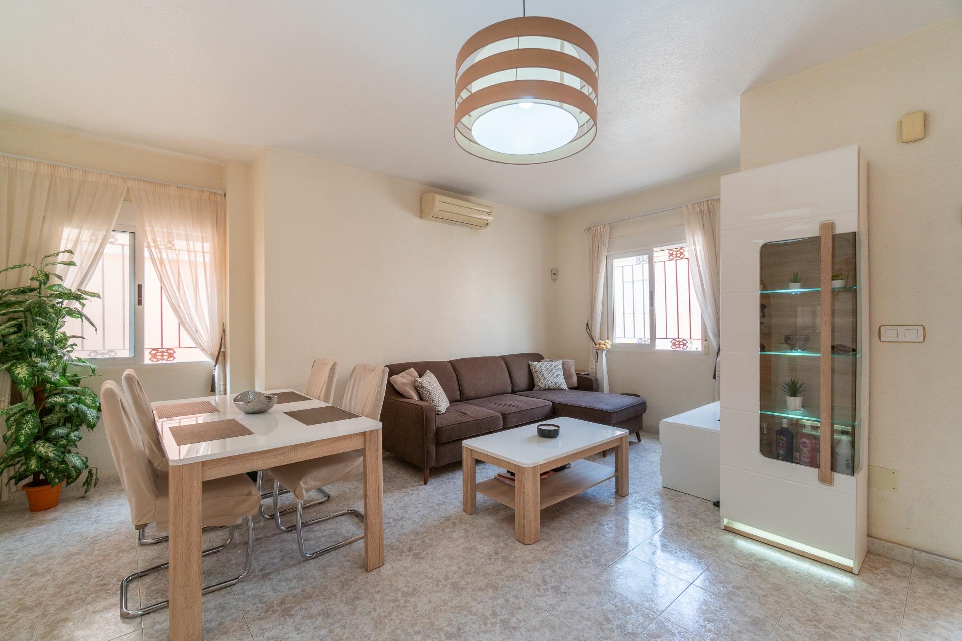 For sale - 3 Bedroom 2 Bathroom Terraced house in Orihuela Costa - Playa Flamenca  - Alicante