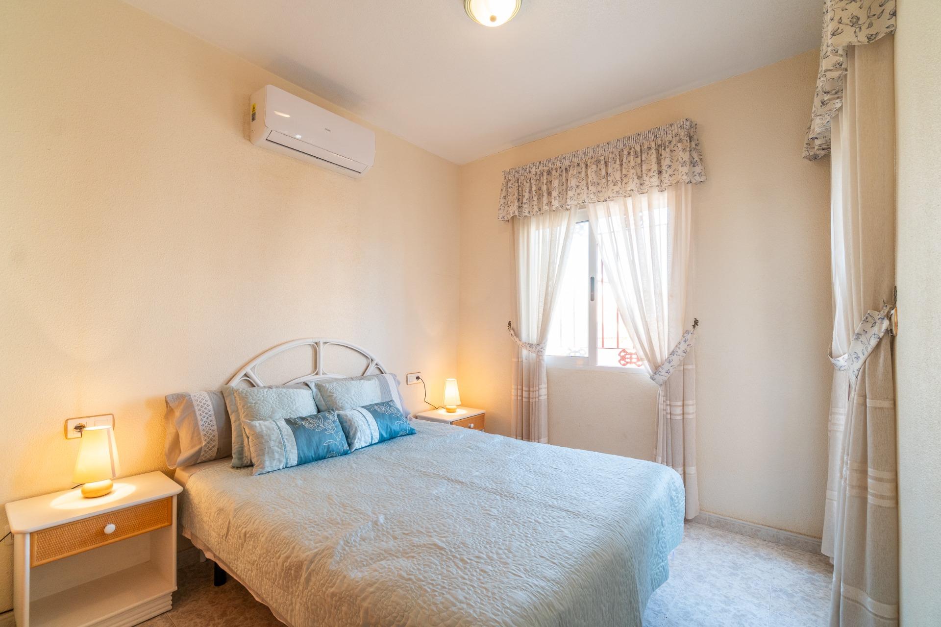 For sale - 3 Bedroom 2 Bathroom Terraced house in Orihuela Costa - Playa Flamenca  - Alicante