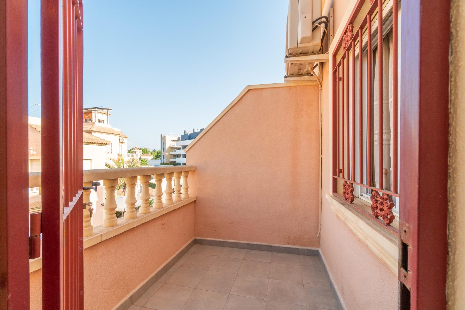 For sale - 3 Bedroom 2 Bathroom Terraced house in Orihuela Costa - Playa Flamenca  - Alicante