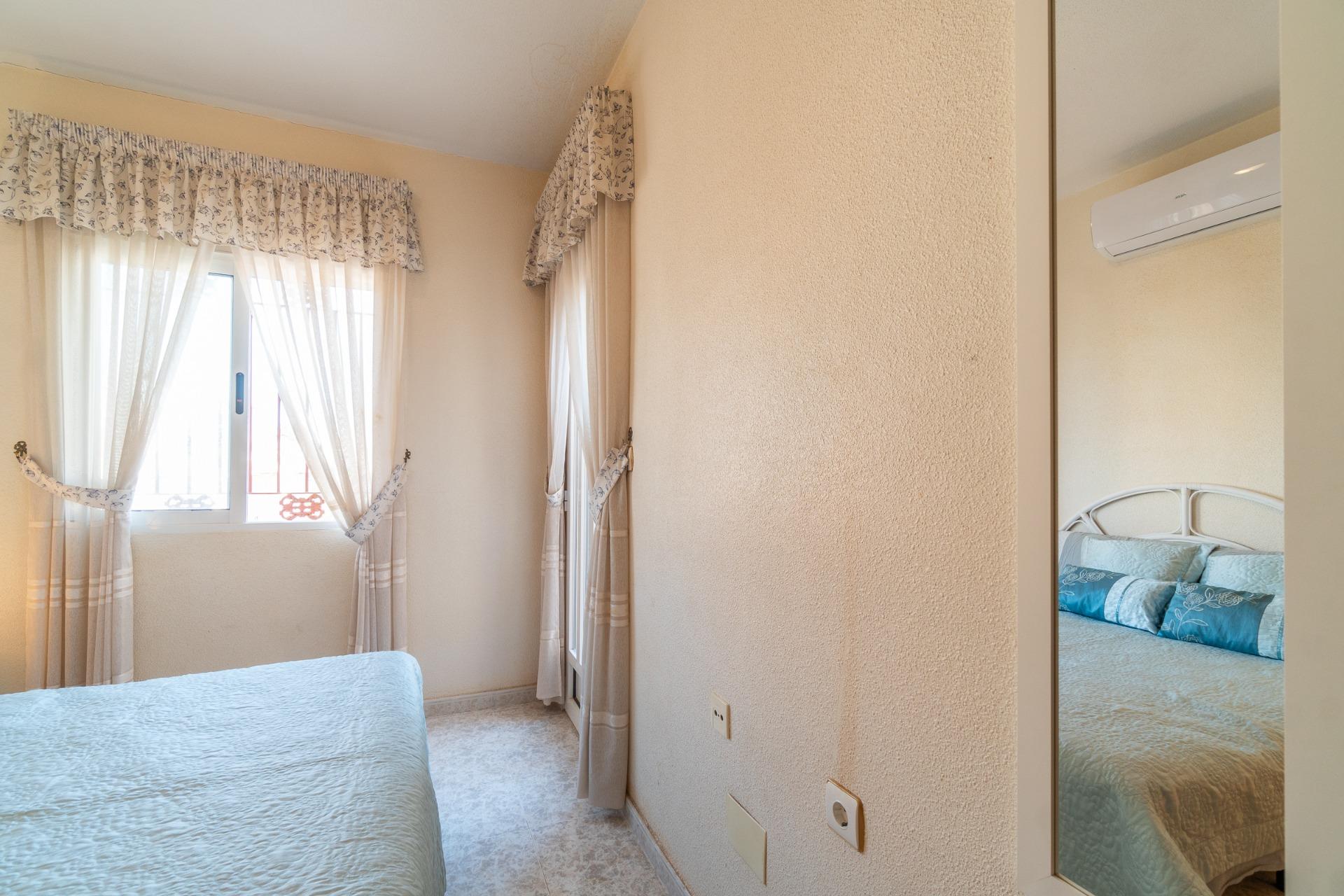 For sale - 3 Bedroom 2 Bathroom Terraced house in Orihuela Costa - Playa Flamenca  - Alicante
