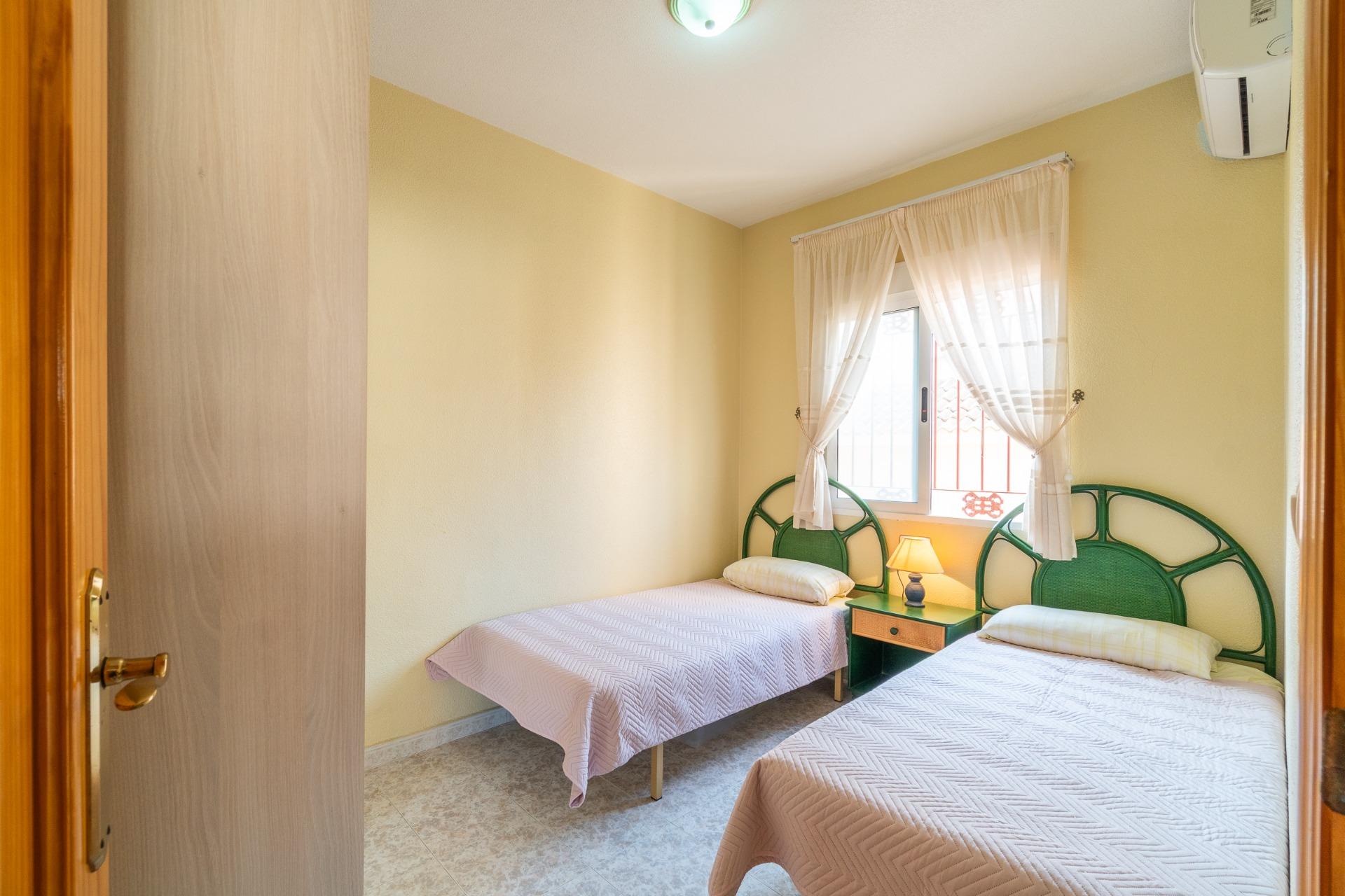 For sale - 3 Bedroom 2 Bathroom Terraced house in Orihuela Costa - Playa Flamenca  - Alicante