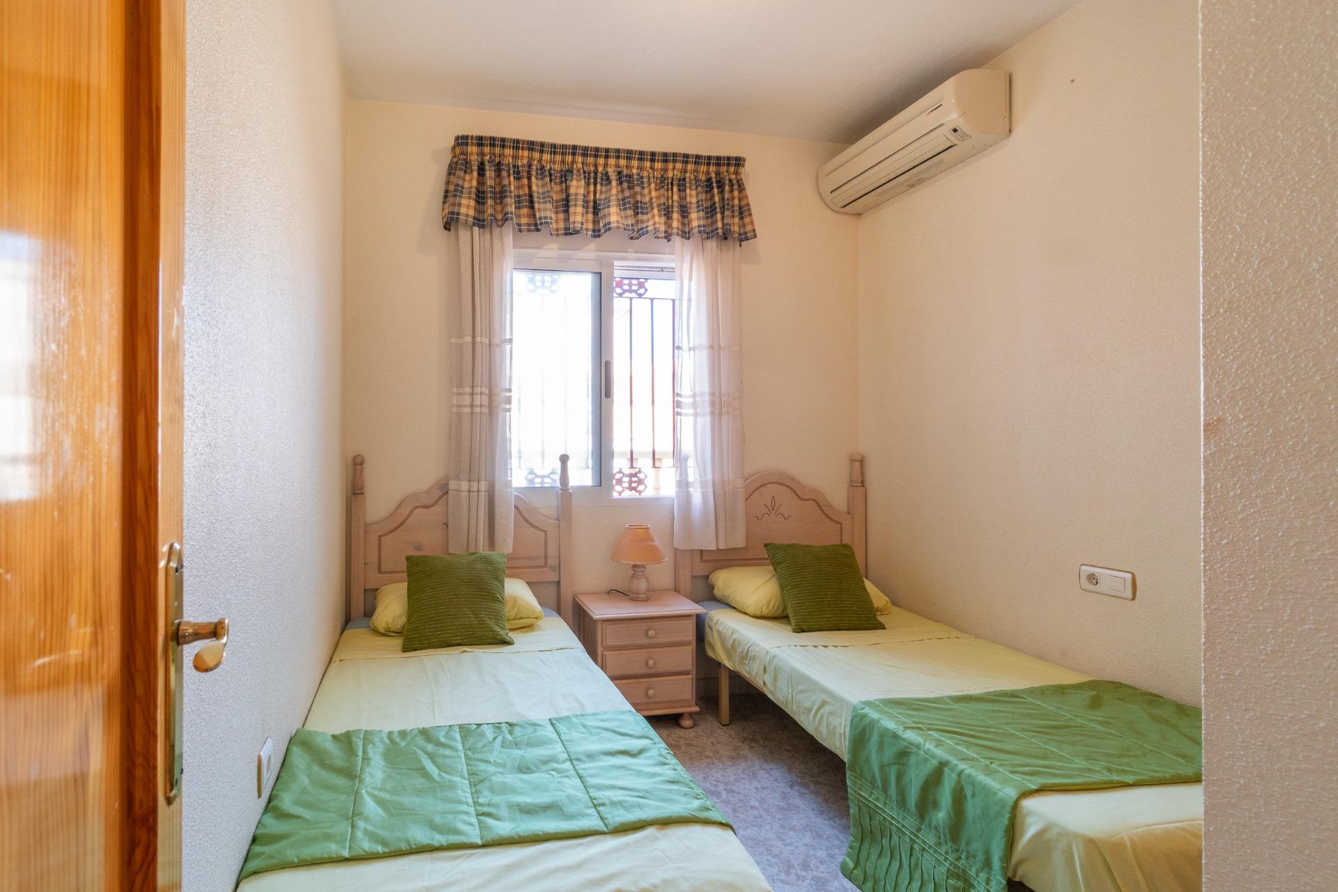 For sale - 3 Bedroom 2 Bathroom Terraced house in Orihuela Costa - Playa Flamenca  - Alicante