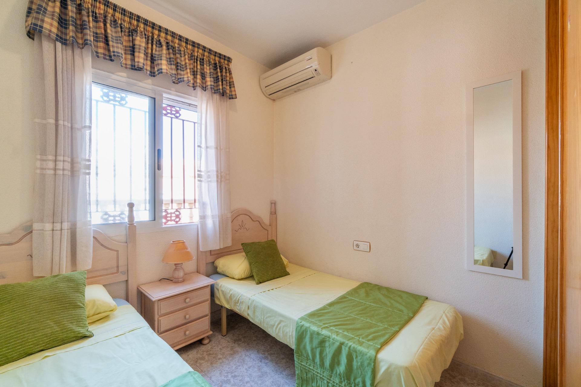 For sale - 3 Bedroom 2 Bathroom Terraced house in Orihuela Costa - Playa Flamenca  - Alicante
