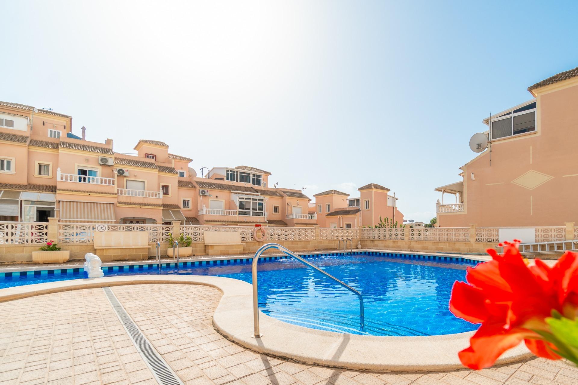 For sale - 3 Bedroom 2 Bathroom Terraced house in Orihuela Costa - Playa Flamenca  - Alicante
