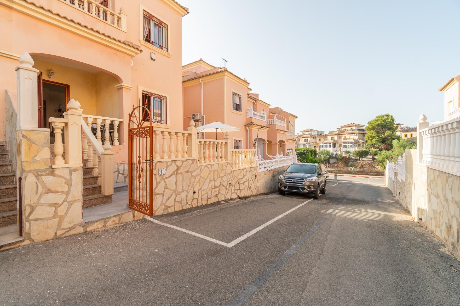 For sale - 3 Bedroom 2 Bathroom Terraced house in Orihuela Costa - Playa Flamenca  - Alicante
