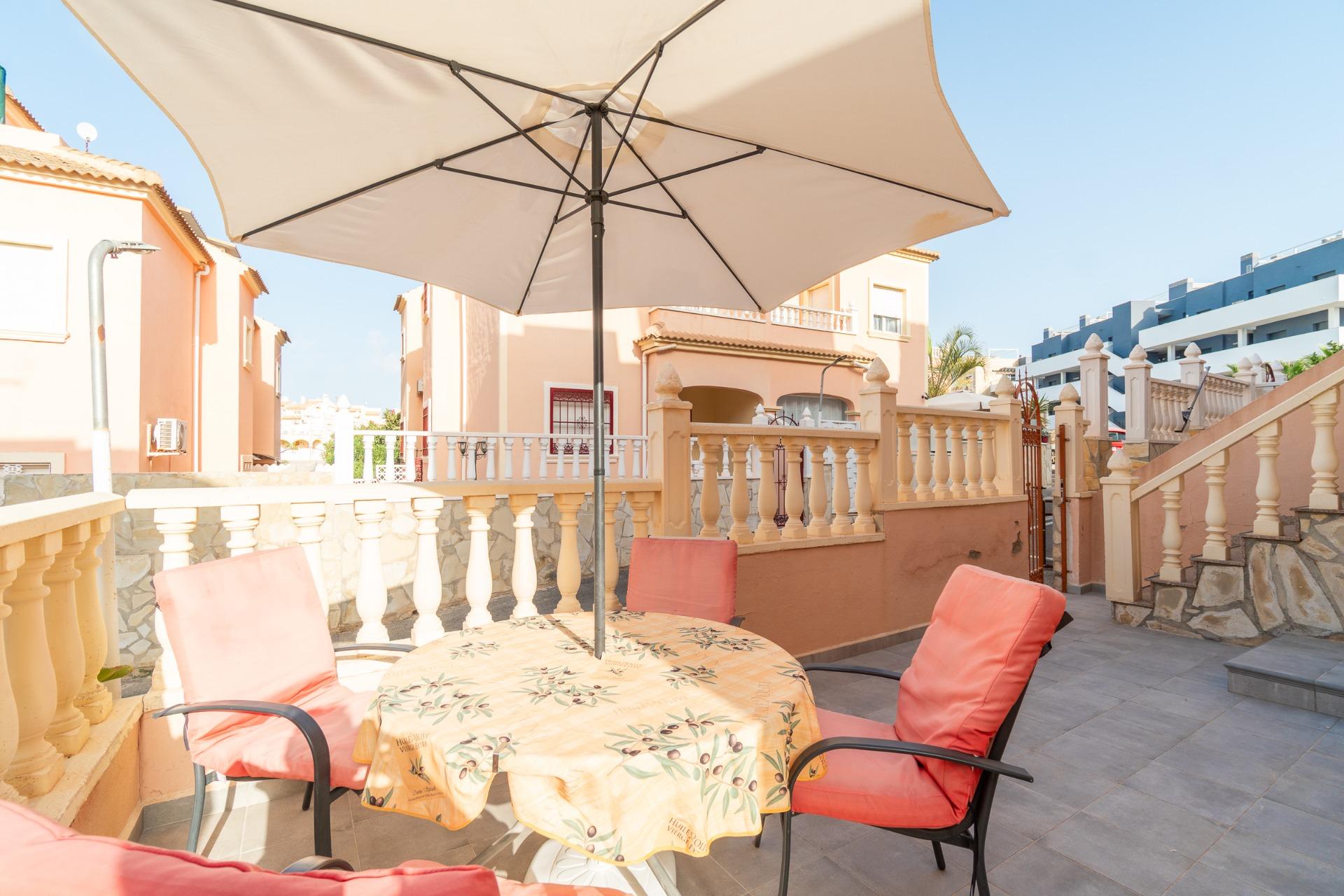 For sale - 3 Bedroom 2 Bathroom Terraced house in Orihuela Costa - Playa Flamenca  - Alicante