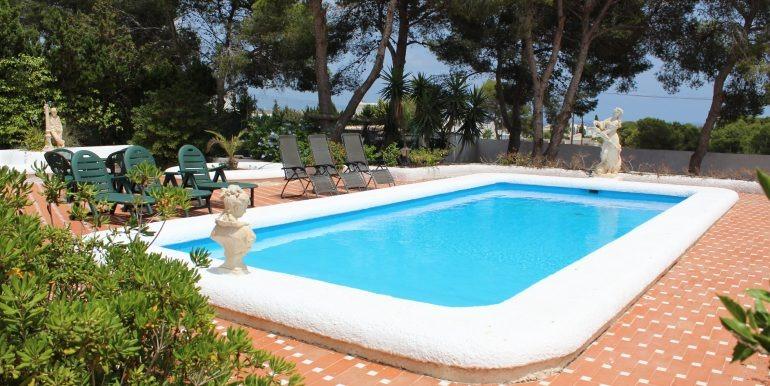 For sale - 4 Bedroom 3 Bathroom Villa in Orihuela Costa - Villamartin  - Alicante