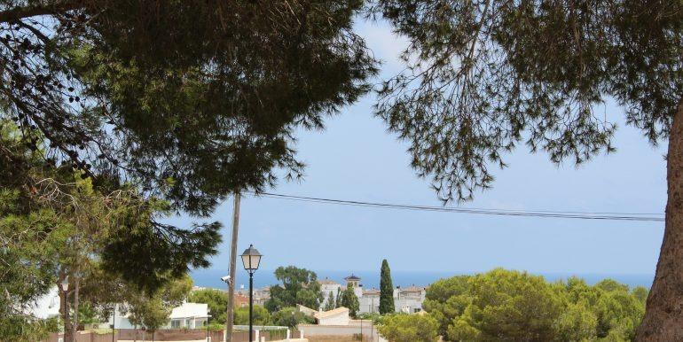 For sale - 4 Bedroom 3 Bathroom Villa in Orihuela Costa - Villamartin  - Alicante