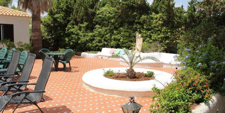 For sale - 4 Bedroom 3 Bathroom Villa in Orihuela Costa - Villamartin  - Alicante