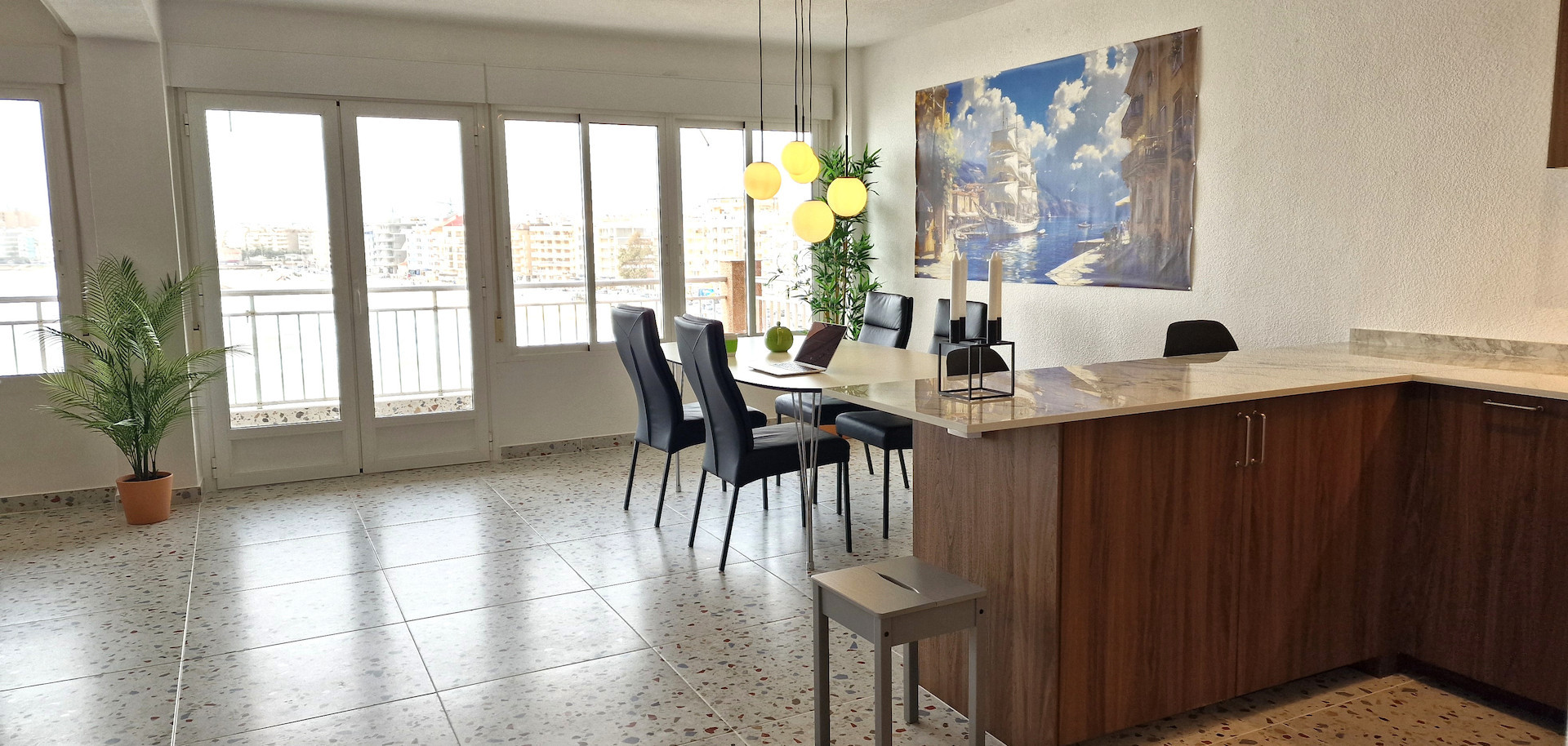 For sale - 2 Bedroom 1 Bathroom Apartment in Torrevieja - Costa Blanca  - Alicante