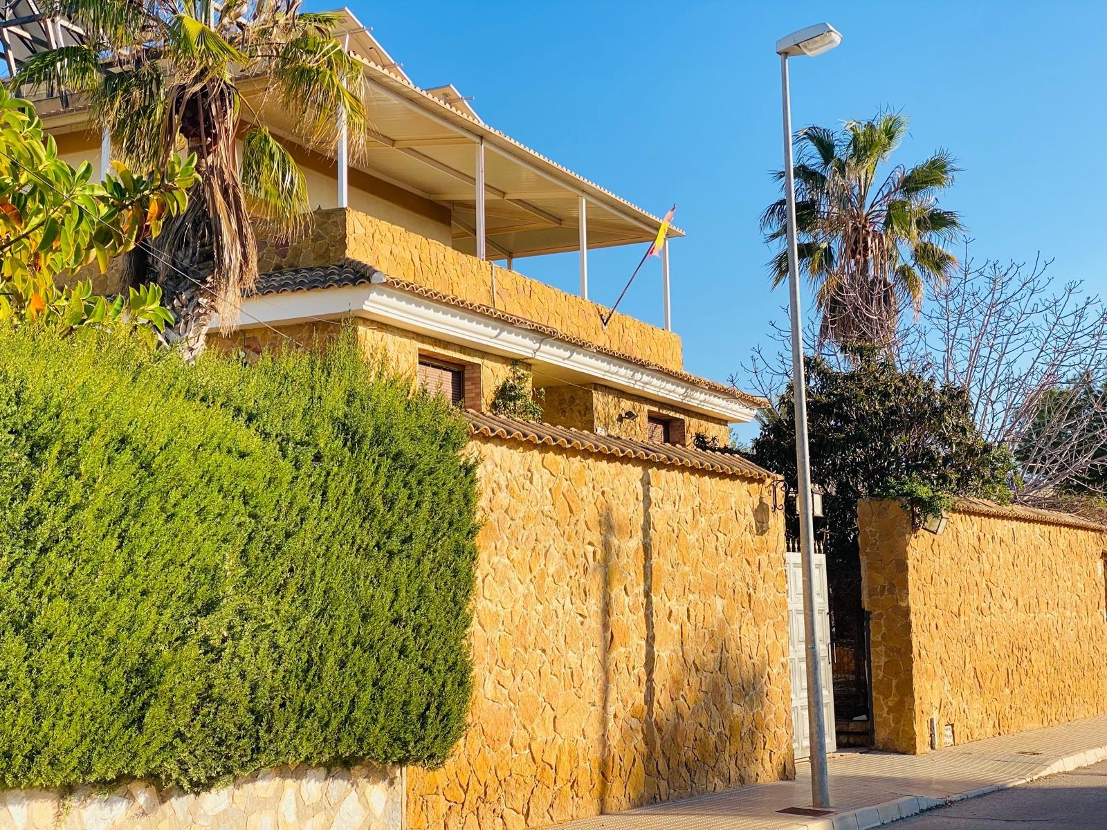 For sale - 2 Bedroom 2 Bathroom Villa in Orihuela Costa - La Florida  - Alicante