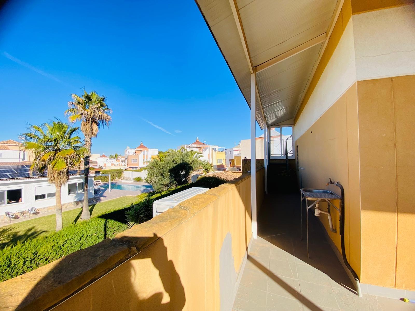 For sale - 2 Bedroom 2 Bathroom Villa in Orihuela Costa - La Florida  - Alicante