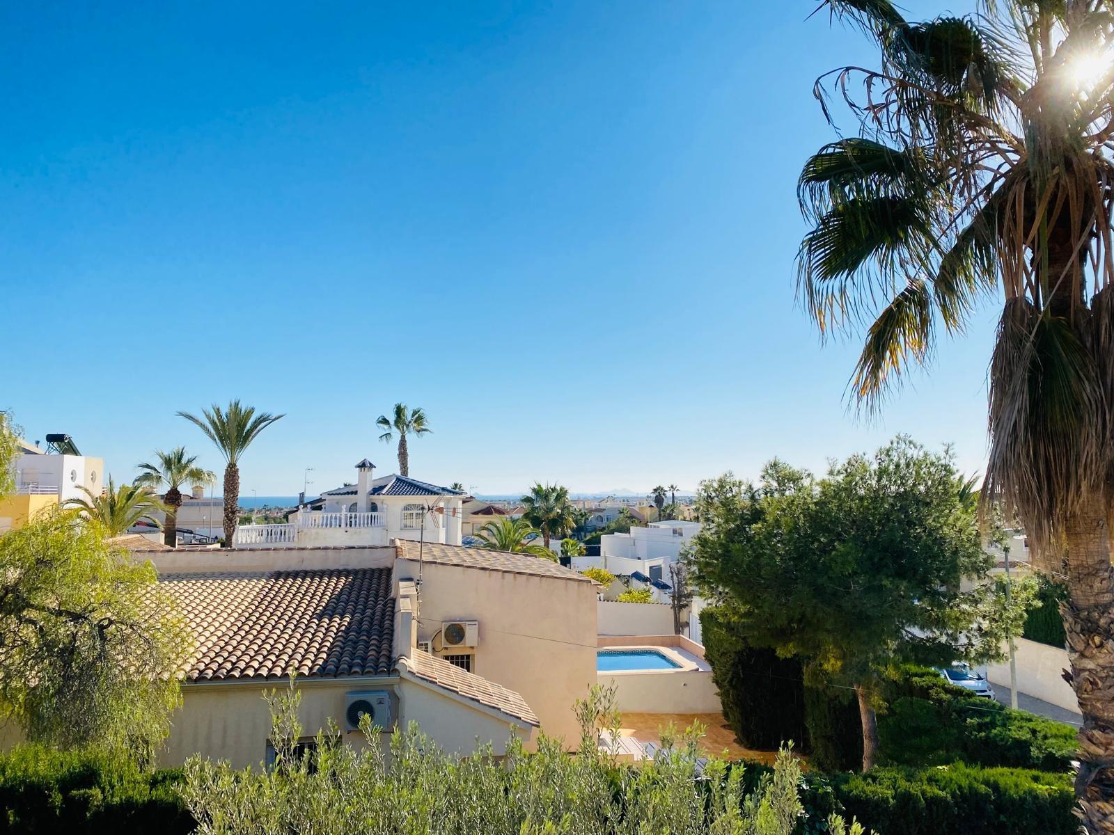 For sale - 2 Bedroom 2 Bathroom Villa in Orihuela Costa - La Florida  - Alicante