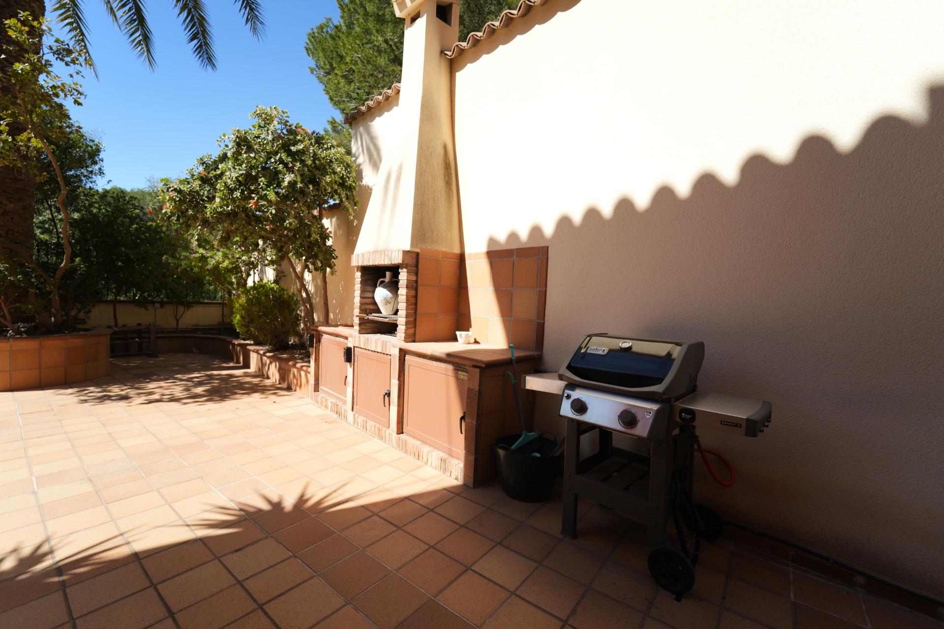 For sale - 8 Bedroom 6 Bathroom Villa in Orihuela Costa - Campoamor  - Alicante