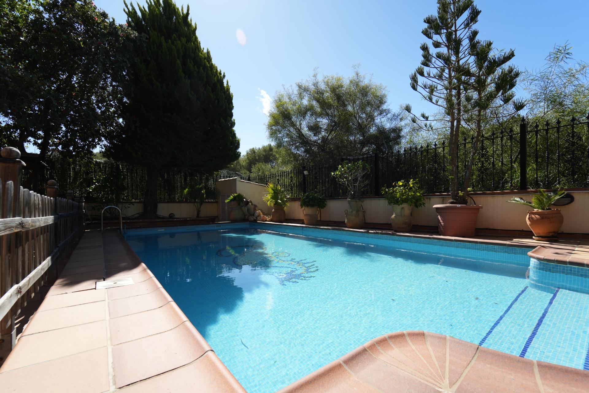 For sale - 8 Bedroom 6 Bathroom Villa in Orihuela Costa - Campoamor  - Alicante