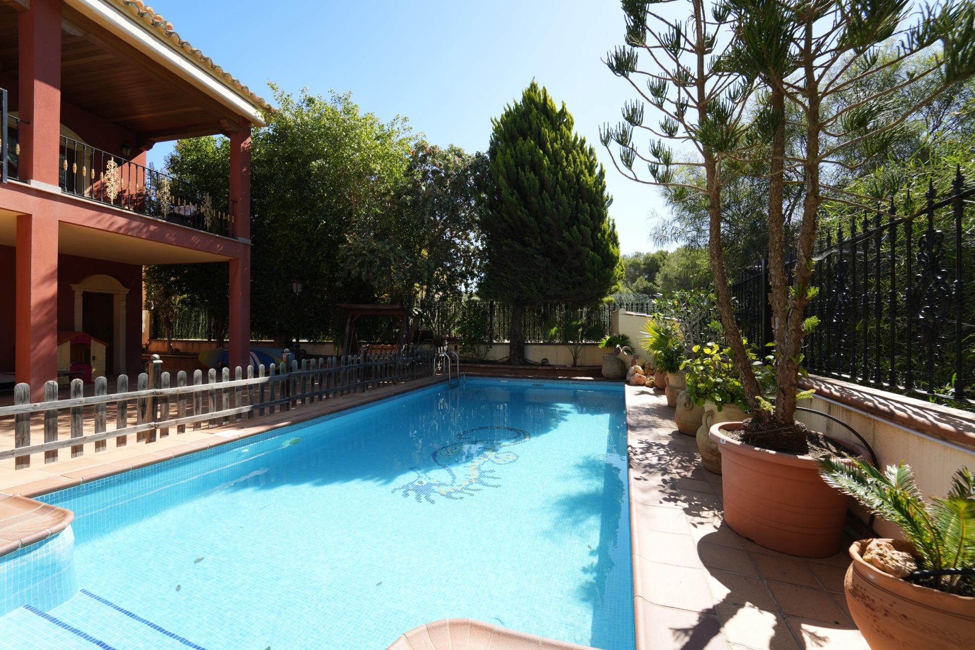 For sale - 8 Bedroom 6 Bathroom Villa in Orihuela Costa - Campoamor  - Alicante