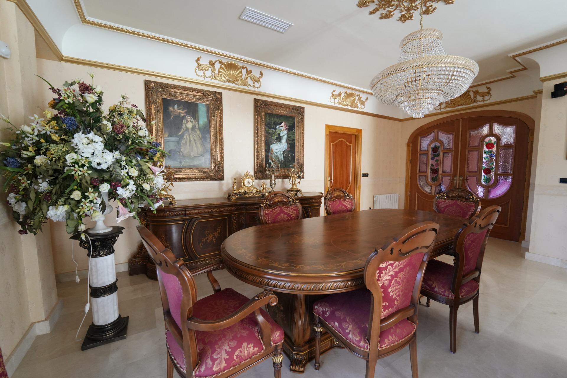 For sale - 8 Bedroom 6 Bathroom Villa in Orihuela Costa - Campoamor  - Alicante