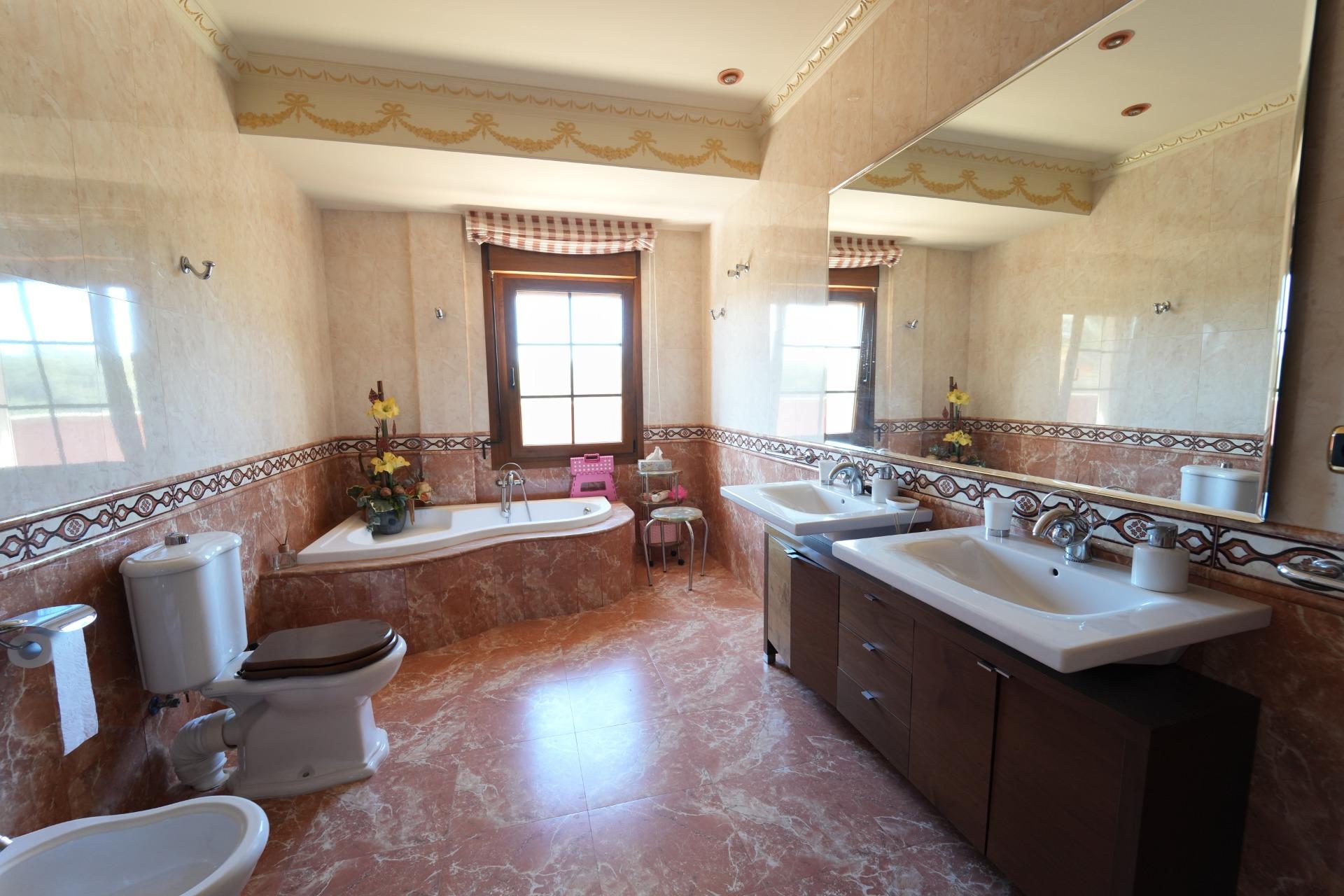 For sale - 8 Bedroom 6 Bathroom Villa in Orihuela Costa - Campoamor  - Alicante