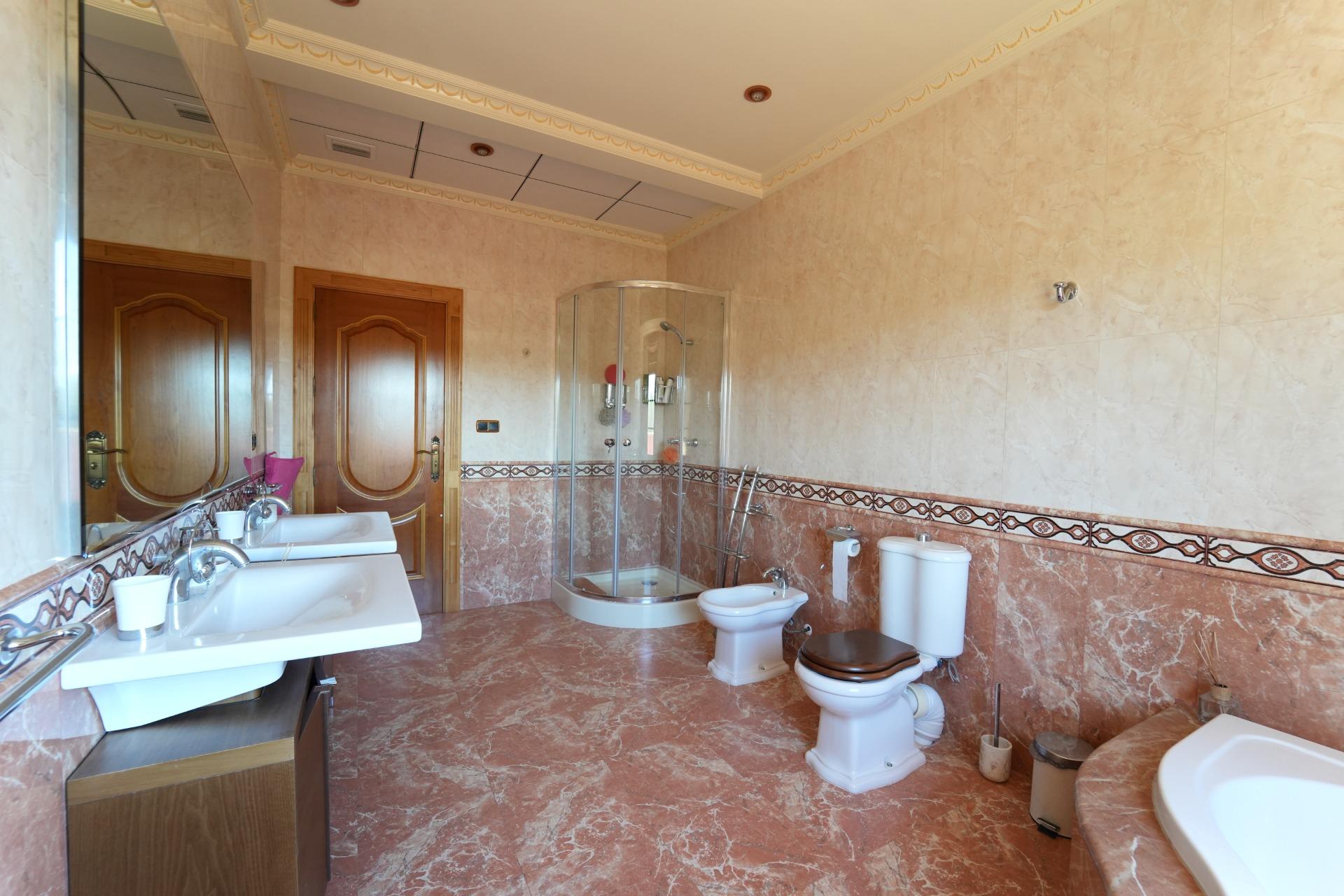 For sale - 8 Bedroom 6 Bathroom Villa in Orihuela Costa - Campoamor  - Alicante