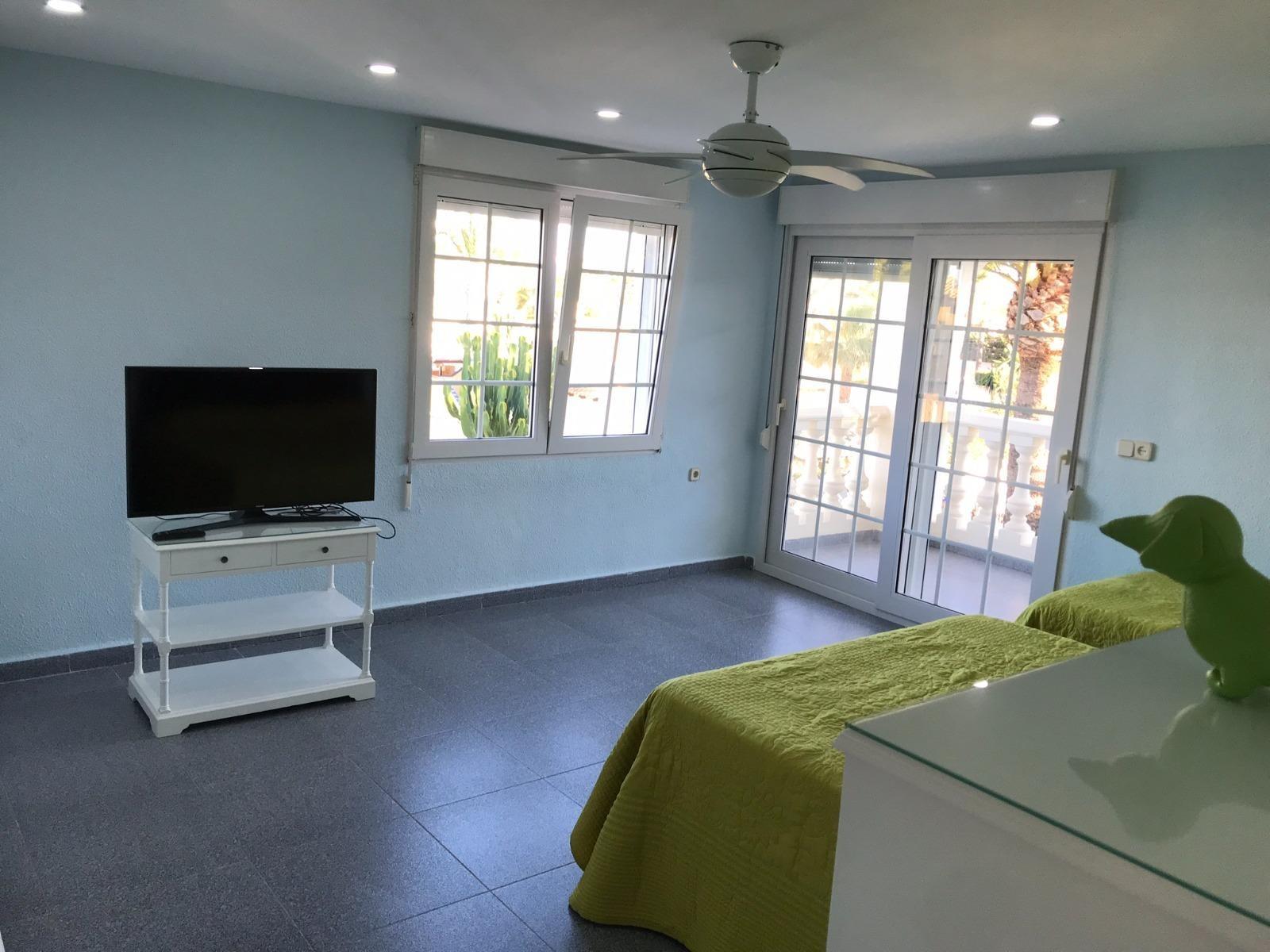 For sale - 7 Bedroom 4 Bathroom Villa in Orihuela Costa - Cabo Roig  - Alicante