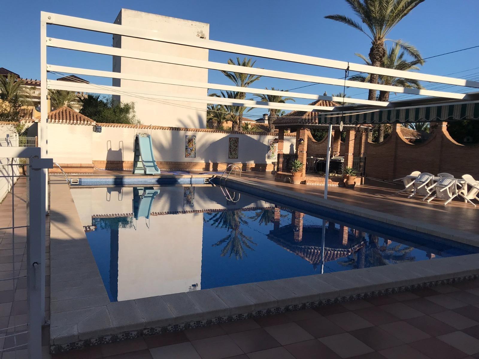 For sale - 7 Bedroom 4 Bathroom Villa in Orihuela Costa - Cabo Roig  - Alicante