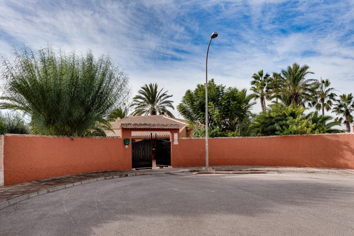 For sale - 5 Bedroom 3 Bathroom Villa in Torrevieja - San Luis  - Alicante