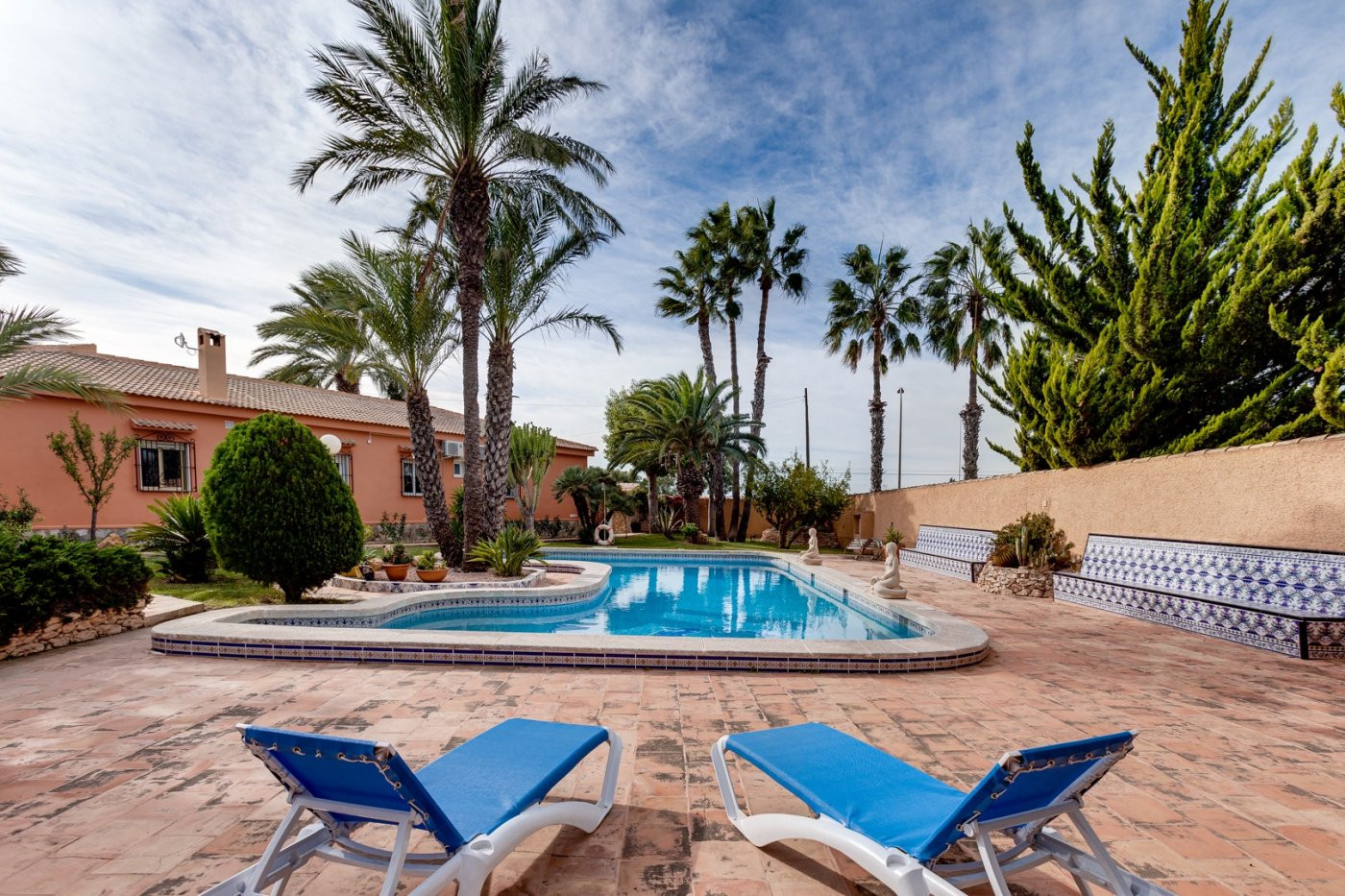 For sale - 5 Bedroom 3 Bathroom Villa in Torrevieja - San Luis  - Alicante