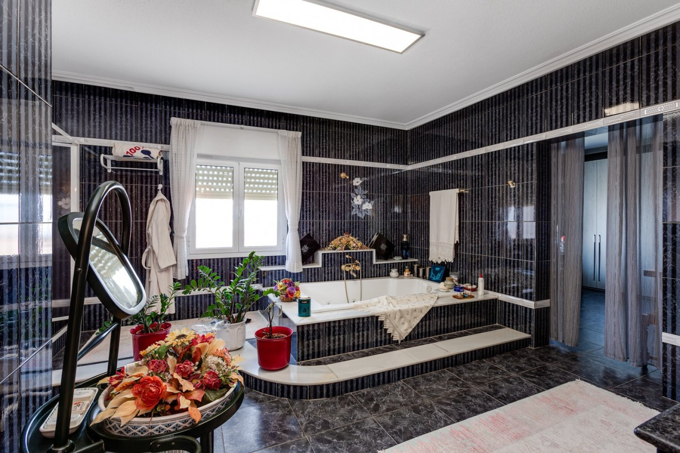 For sale - 5 Bedroom 3 Bathroom Villa in Torrevieja - San Luis  - Alicante