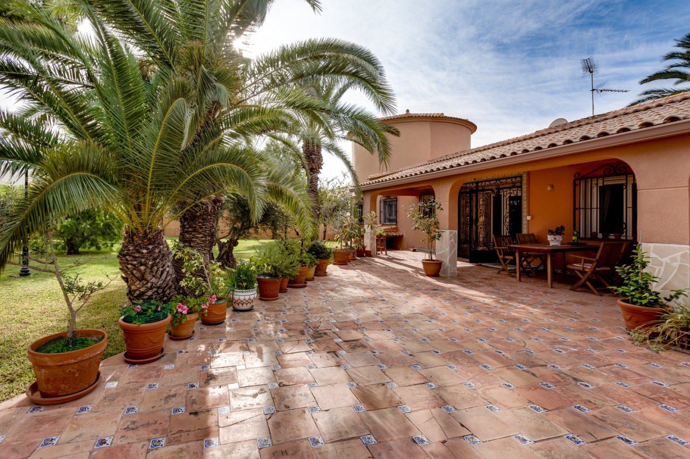 For sale - 5 Bedroom 3 Bathroom Villa in Torrevieja - San Luis  - Alicante