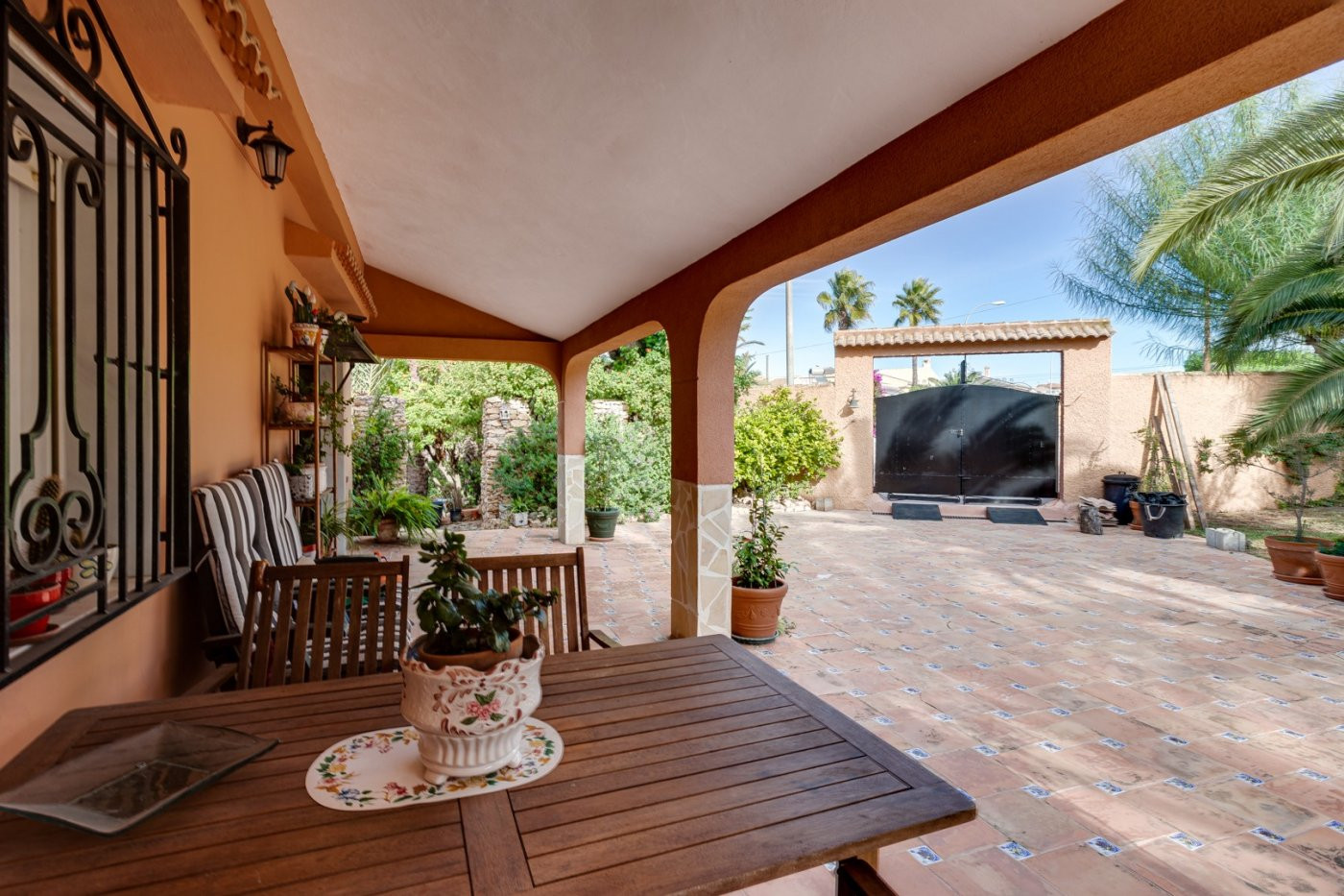 For sale - 5 Bedroom 3 Bathroom Villa in Torrevieja - San Luis  - Alicante
