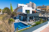 27-2-0-11-868/81016, 4 Bedroom 3 Bathroom Villa in Torrevieja