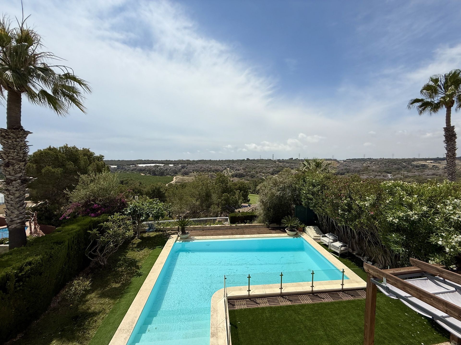 For sale - 4 Bedroom 3 Bathroom Villa in Orihuela Costa - Costa Blanca  - Alicante